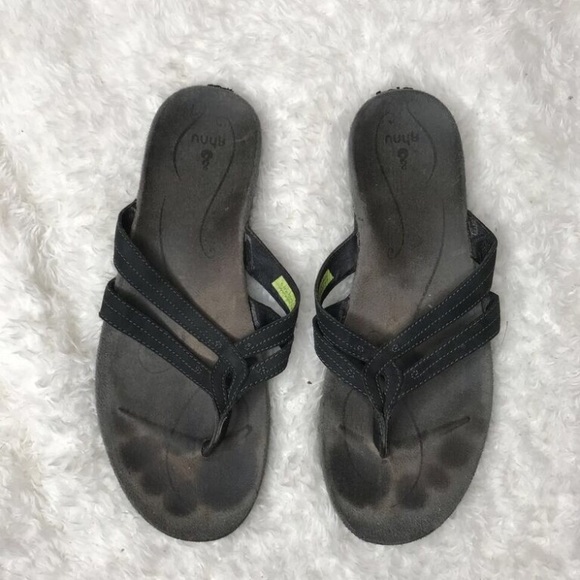 ahnu flip flops